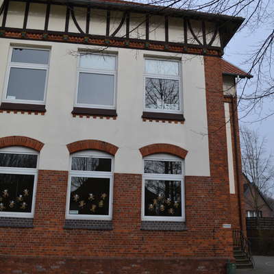 Heimatstube Adenstedt: Blick von außen auf die alte Schule